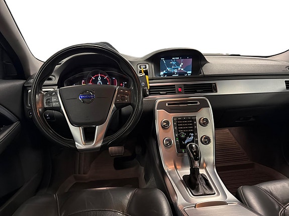 Volvo XC70 12 of 25