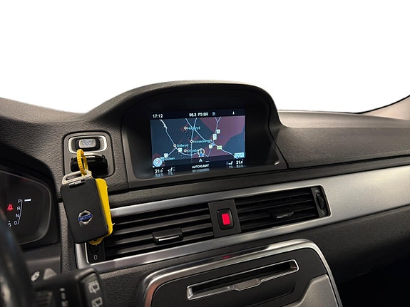 Volvo XC70 13 of 25