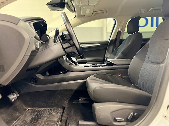 Ford Mondeo 9 of 27