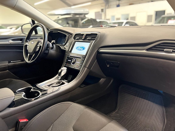 Ford Mondeo 25 of 27