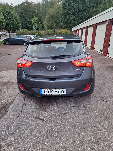 Hyundai i30 4 of 9