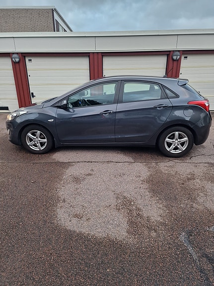 Hyundai i30 3 of 9