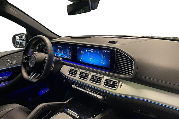 Mercedes-Benz GLE53 9 of 21