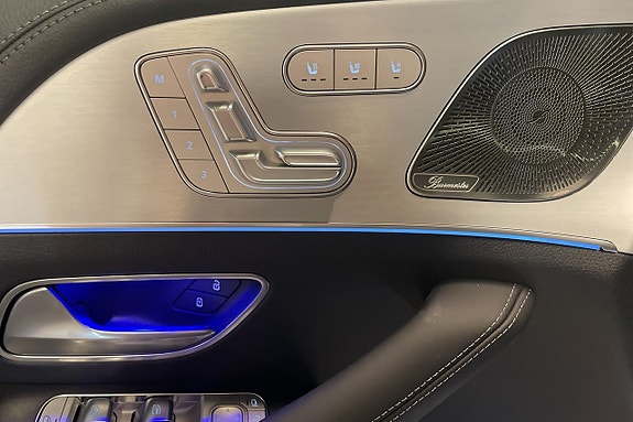 Mercedes-Benz GLE53 13 of 21