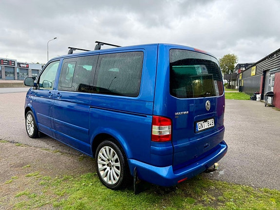 Volkswagen Multivan 6 of 16