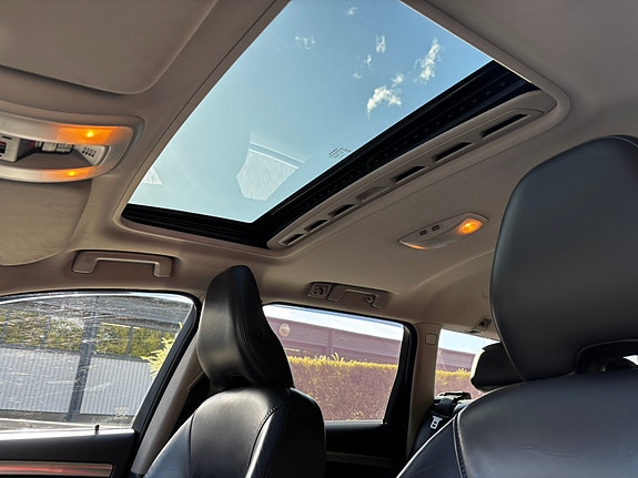 Volvo V70 10 of 16