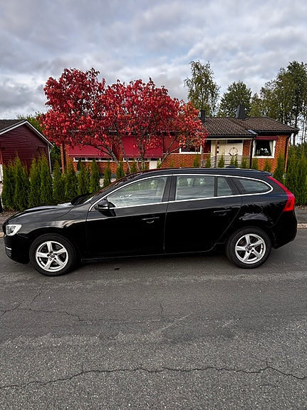 Volvo V60 4 of 8