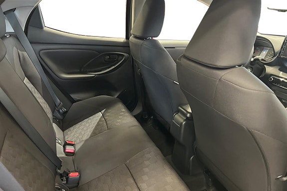 Toyota Yaris 9 of 21