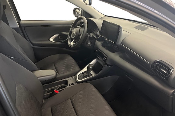 Toyota Yaris 7 of 21