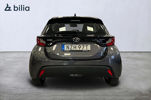 Toyota Yaris 5 of 21