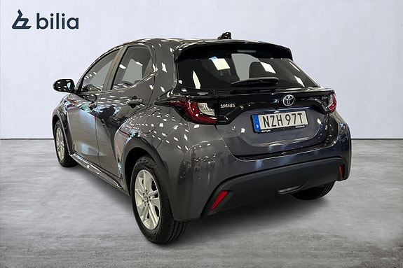 Toyota Yaris 2 of 21