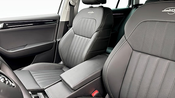 Skoda Superb 8 of 19