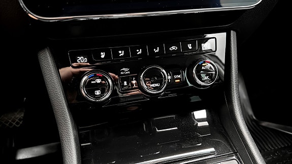 Skoda Superb 17 of 19