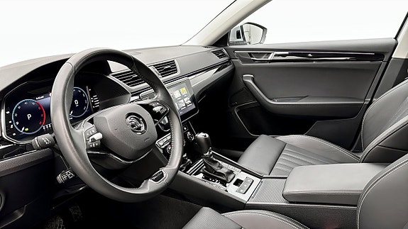 Skoda Superb 7 of 19