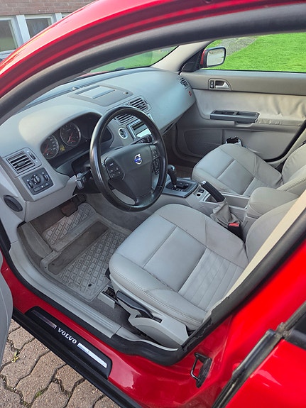 Volvo V50 5 of 5