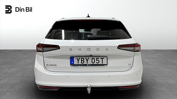 Skoda Superb 5 of 14