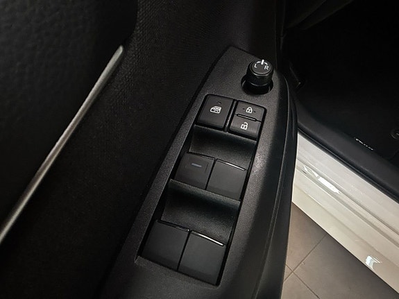 Toyota Yaris 20 of 22