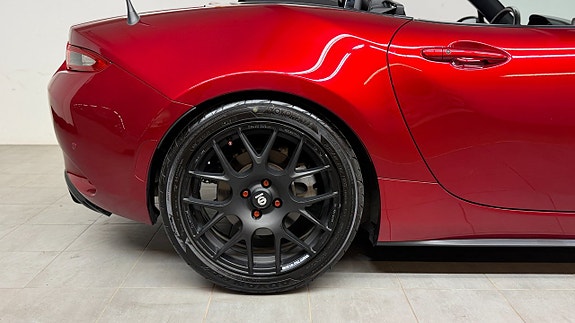 Mazda MX-5 17 of 19