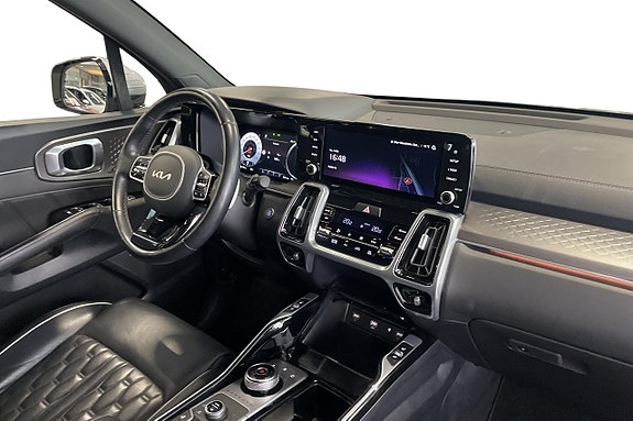 Kia Sorento 15 of 30