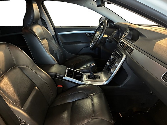 Volvo V70 16 of 24