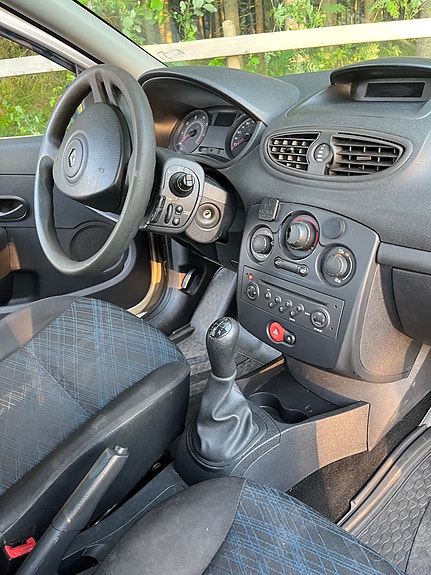 Renault Clio 3 of 7