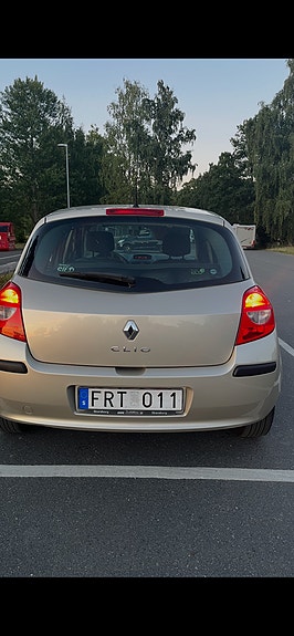 Renault Clio 2 of 7