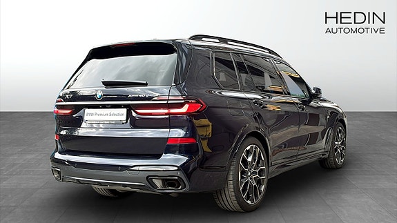 BMW X7 2 of 13