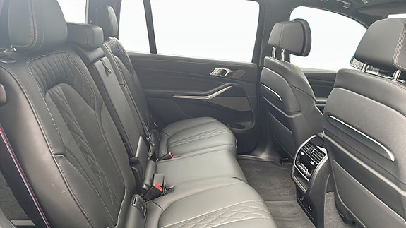 BMW X7 5 of 13