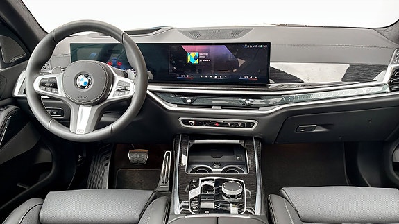 BMW X7 4 of 13