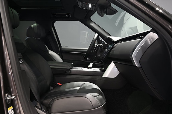 Land Rover Range Rover 14 of 30