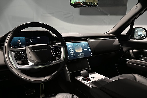 Land Rover Range Rover 13 of 30