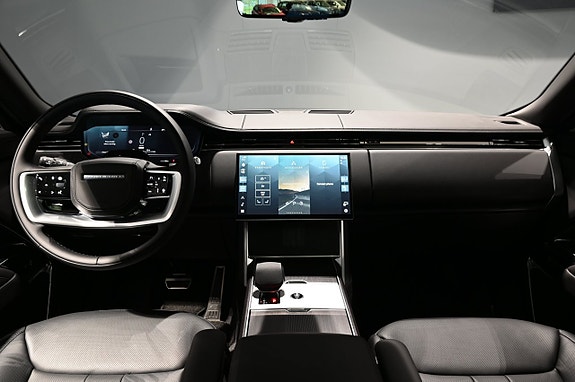 Land Rover Range Rover 15 of 30