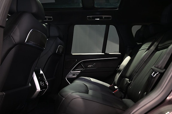Land Rover Range Rover 16 of 30