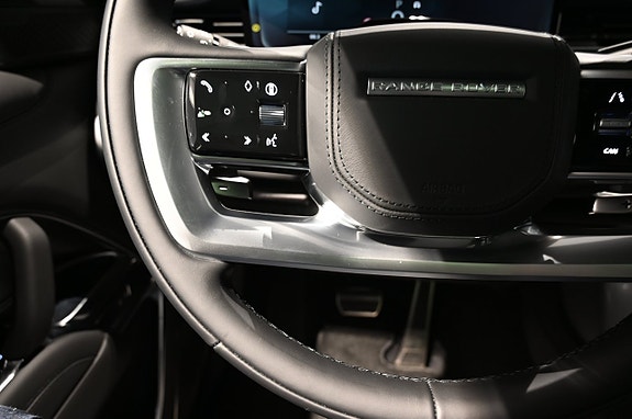 Land Rover Range Rover 18 of 30