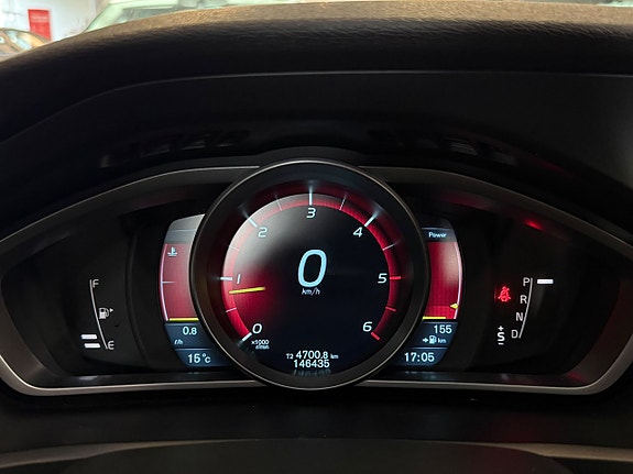 Volvo V40 13 of 19