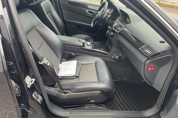 Mercedes-Benz E220 10 of 12