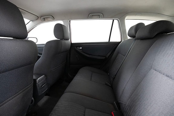 Toyota Corolla 17 of 19