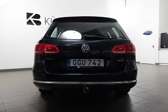 Volkswagen Passat 11 of 21