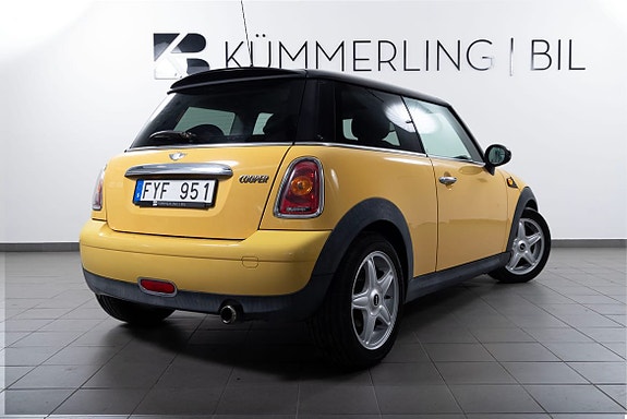 MINI Cooper 12 of 19