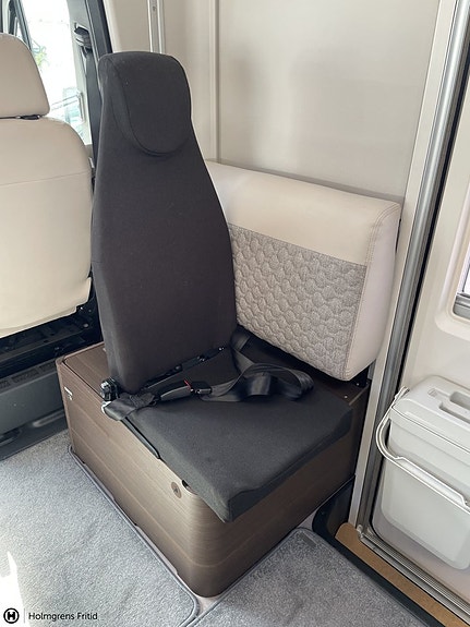 Adria Matrix Mb 670SL | MERCEDES CHASSI | 4ST PASS. | UGN | 24 of 27