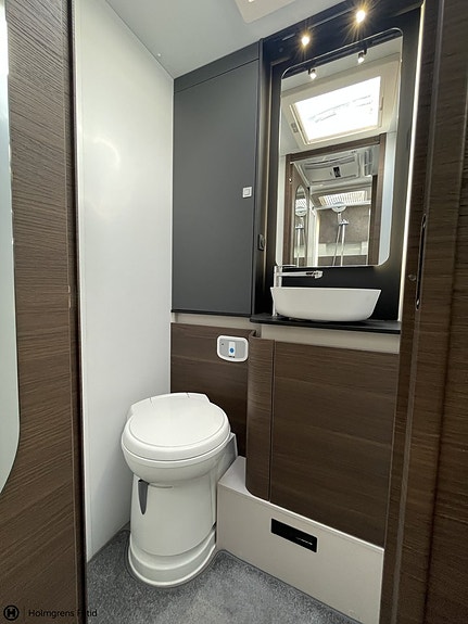 Adria Matrix Mb 670SL | MERCEDES CHASSI | 4ST PASS. | UGN | 20 of 27