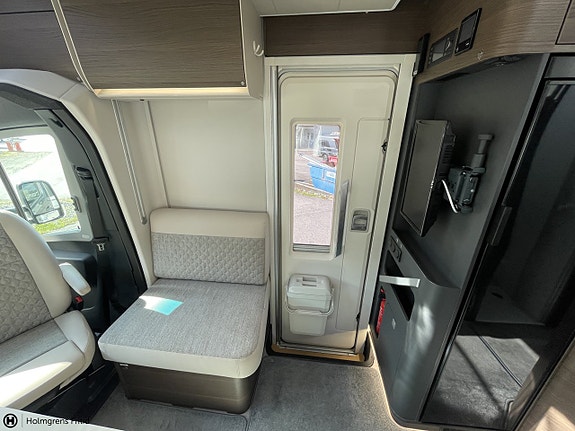 Adria Matrix Mb 670SL | MERCEDES CHASSI | 4ST PASS. | UGN | 12 of 27