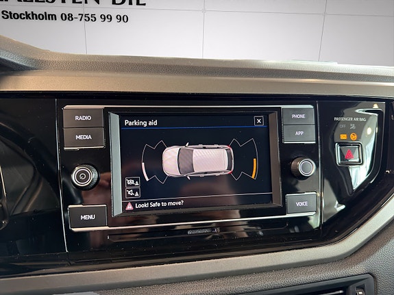 Volkswagen Polo 24 of 27