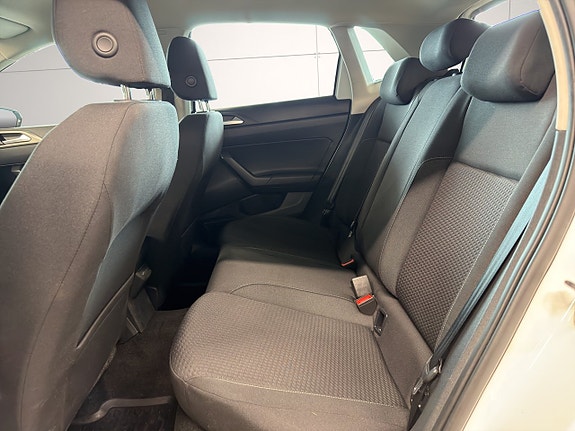 Volkswagen Polo 14 of 27