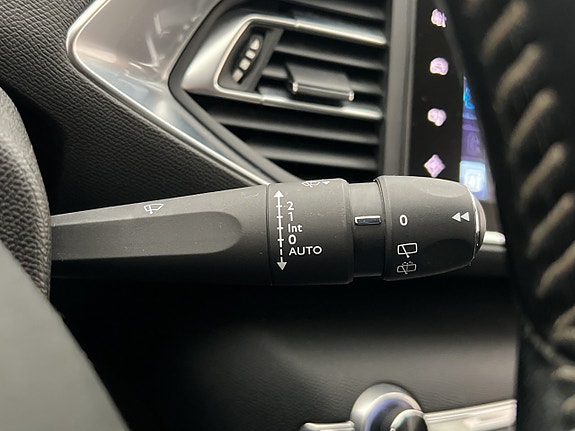 Peugeot 308 SW 18 of 30