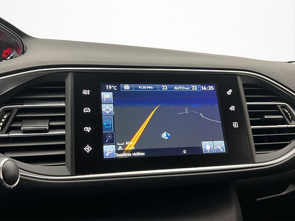 Peugeot 308 SW 20 of 30