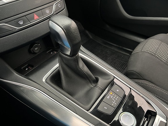 Peugeot 308 SW 23 of 30