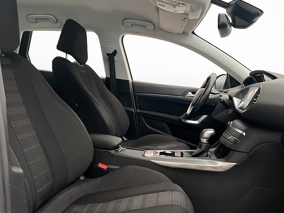 Peugeot 308 SW 26 of 30