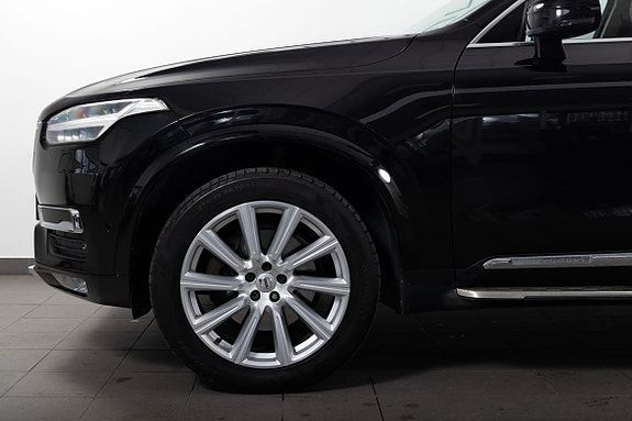 Volvo XC90 4 of 27