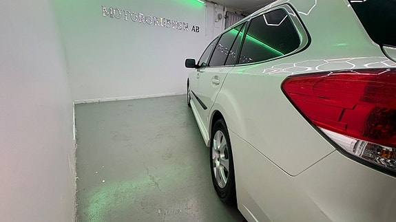Subaru Legacy 9 of 30